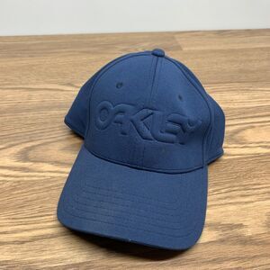 Oakley Hat Cap 6 Panel Classic Low A Flex Blue S/M Spellout‎ Mens